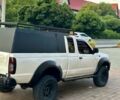 Белый Ниссан Навара, объемом двигателя 2.5 л и пробегом 422 тыс. км за 13499 $, фото 5 на Automoto.ua