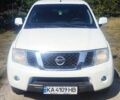 Белый Ниссан Навара, объемом двигателя 2.49 л и пробегом 231 тыс. км за 17500 $, фото 1 на Automoto.ua