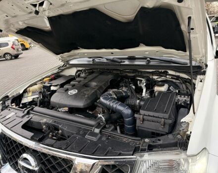 Белый Ниссан Навара, объемом двигателя 2.5 л и пробегом 280 тыс. км за 7100 $, фото 15 на Automoto.ua