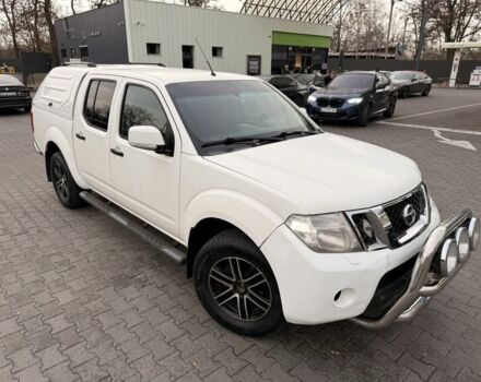 Белый Ниссан Навара, объемом двигателя 2.5 л и пробегом 280 тыс. км за 7100 $, фото 2 на Automoto.ua