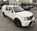 Белый Ниссан Навара, объемом двигателя 2.5 л и пробегом 280 тыс. км за 7100 $, фото 2 на Automoto.ua