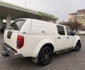 Белый Ниссан Навара, объемом двигателя 2.5 л и пробегом 280 тыс. км за 7100 $, фото 5 на Automoto.ua
