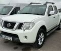 Белый Ниссан Навара, объемом двигателя 2.5 л и пробегом 240 тыс. км за 4500 $, фото 1 на Automoto.ua