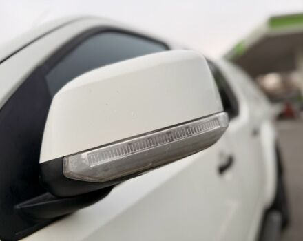 Белый Ниссан Навара, объемом двигателя 2.5 л и пробегом 280 тыс. км за 7100 $, фото 16 на Automoto.ua