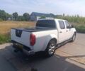 Белый Ниссан Навара, объемом двигателя 2.5 л и пробегом 74 тыс. км за 6200 $, фото 3 на Automoto.ua