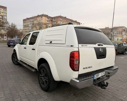 Белый Ниссан Навара, объемом двигателя 2.5 л и пробегом 280 тыс. км за 7100 $, фото 4 на Automoto.ua