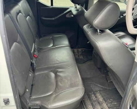 Белый Ниссан Навара, объемом двигателя 2.5 л и пробегом 212 тыс. км за 5800 $, фото 5 на Automoto.ua