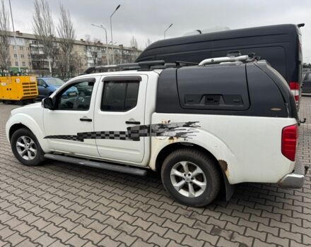 Белый Ниссан Навара, объемом двигателя 2.5 л и пробегом 212 тыс. км за 5800 $, фото 1 на Automoto.ua