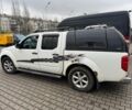 Белый Ниссан Навара, объемом двигателя 2.5 л и пробегом 212 тыс. км за 5800 $, фото 1 на Automoto.ua