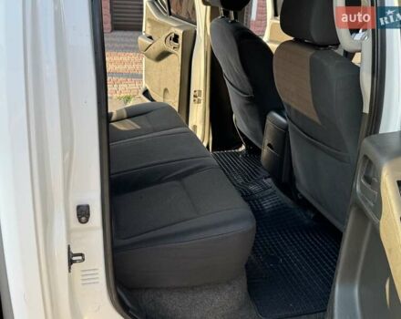 Білий Ніссан Навара, об'ємом двигуна 2.49 л та пробігом 201 тис. км за 14300 $, фото 28 на Automoto.ua