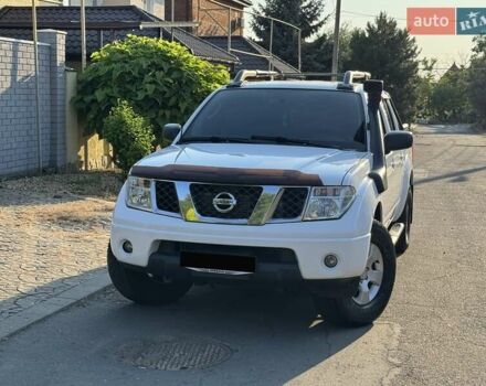Білий Ніссан Навара, об'ємом двигуна 2.49 л та пробігом 201 тис. км за 14300 $, фото 2 на Automoto.ua