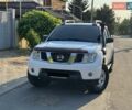 Білий Ніссан Навара, об'ємом двигуна 2.49 л та пробігом 201 тис. км за 14300 $, фото 2 на Automoto.ua