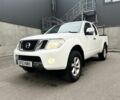 Белый Ниссан Навара, объемом двигателя 2.5 л и пробегом 250 тыс. км за 6500 $, фото 1 на Automoto.ua
