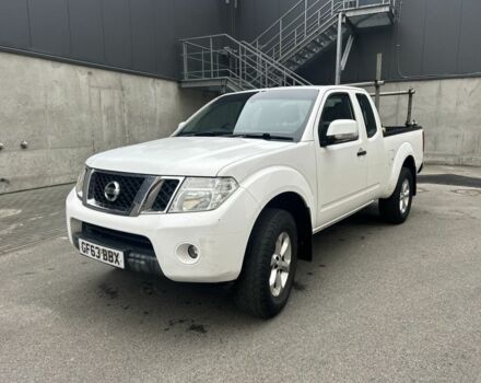 Белый Ниссан Навара, объемом двигателя 2.5 л и пробегом 250 тыс. км за 6500 $, фото 1 на Automoto.ua