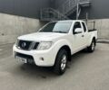 Белый Ниссан Навара, объемом двигателя 2.5 л и пробегом 250 тыс. км за 6200 $, фото 1 на Automoto.ua