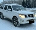 Белый Ниссан Навара, объемом двигателя 2.5 л и пробегом 91 тыс. км за 4650 $, фото 1 на Automoto.ua