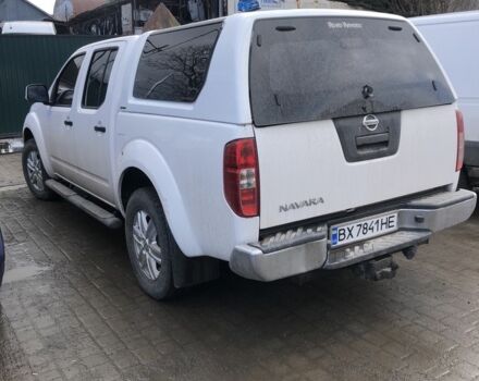 Белый Ниссан Навара, объемом двигателя 2.5 л и пробегом 210 тыс. км за 20500 $, фото 2 на Automoto.ua