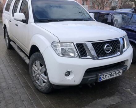 Белый Ниссан Навара, объемом двигателя 2.5 л и пробегом 210 тыс. км за 20500 $, фото 4 на Automoto.ua