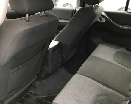 Белый Ниссан Навара, объемом двигателя 2.5 л и пробегом 242 тыс. км за 5500 $, фото 8 на Automoto.ua