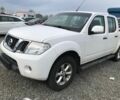 Белый Ниссан Навара, объемом двигателя 2.5 л и пробегом 242 тыс. км за 5500 $, фото 3 на Automoto.ua