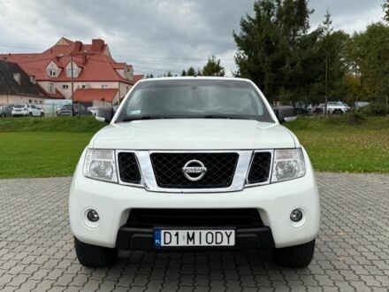 Ниссан Навара 2003 в Сумах на Automoto.ua Белый Ниссан Навара, объемом двигателя 2.5 л и пробегом 278 тыс. км за 4100 $, фото 1 на Automoto.ua