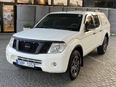 Білий Ніссан Навара, об'ємом двигуна 2.5 л та пробігом 185 тис. км за 7195 $, фото 1 на Automoto.ua