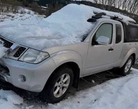 Білий Ніссан Навара, об'ємом двигуна 2.5 л та пробігом 200 тис. км за 6000 $, фото 1 на Automoto.ua