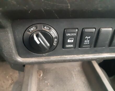 Бежевый Ниссан Навара, объемом двигателя 0 л и пробегом 190 тыс. км за 5999 $, фото 7 на Automoto.ua