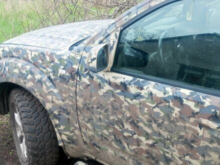 Бежевый Ниссан Навара, объемом двигателя 2.5 л и пробегом 260 тыс. км за 5845 $, фото 1 на Automoto.ua