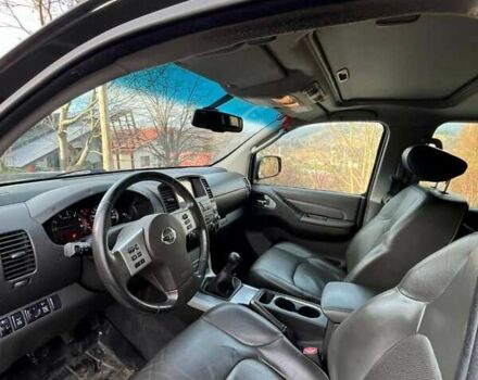 Чорний Ніссан Навара, об'ємом двигуна 1 л та пробігом 355 тис. км за 2941 $, фото 5 на Automoto.ua