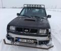 Черный Ниссан Навара, объемом двигателя 2.5 л и пробегом 500 тыс. км за 3000 $, фото 1 на Automoto.ua