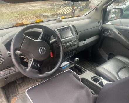 Черный Ниссан Навара, объемом двигателя 2.5 л и пробегом 200 тыс. км за 4000 $, фото 6 на Automoto.ua