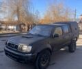 Черный Ниссан Навара, объемом двигателя 2.5 л и пробегом 300 тыс. км за 3200 $, фото 1 на Automoto.ua