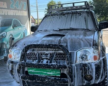 Чорний Ніссан Навара, об'ємом двигуна 2.5 л та пробігом 330 тис. км за 4500 $, фото 2 на Automoto.ua
