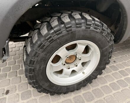 Черный Ниссан Навара, объемом двигателя 2.5 л и пробегом 200 тыс. км за 4750 $, фото 14 на Automoto.ua