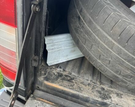 Чорний Ніссан Навара, об'ємом двигуна 2.7 л та пробігом 168 тис. км за 3000 $, фото 3 на Automoto.ua