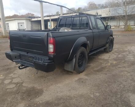Чорний Ніссан Навара, об'ємом двигуна 2.5 л та пробігом 200 тис. км за 5850 $, фото 3 на Automoto.ua