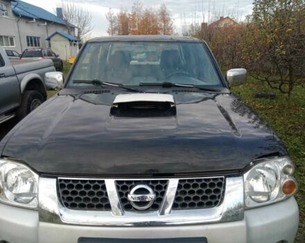 Чорний Ніссан Навара, об'ємом двигуна 2.5 л та пробігом 350 тис. км за 6174 $, фото 4 на Automoto.ua
