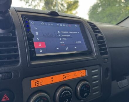 Черный Ниссан Навара, объемом двигателя 2.5 л и пробегом 245 тыс. км за 8600 $, фото 5 на Automoto.ua