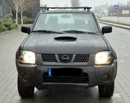 Черный Ниссан Навара, объемом двигателя 2.5 л и пробегом 200 тыс. км за 3450 $, фото 7 на Automoto.ua