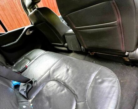 Черный Ниссан Навара, объемом двигателя 2.5 л и пробегом 170 тыс. км за 4900 $, фото 7 на Automoto.ua