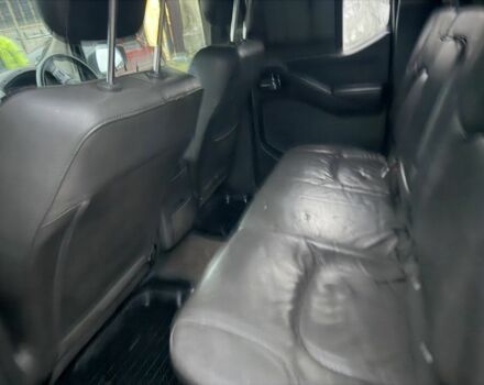 Черный Ниссан Навара, объемом двигателя 2.5 л и пробегом 210 тыс. км за 4000 $, фото 8 на Automoto.ua