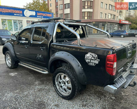 Чорний Ніссан Навара, об'ємом двигуна 2.49 л та пробігом 275 тис. км за 12500 $, фото 3 на Automoto.ua