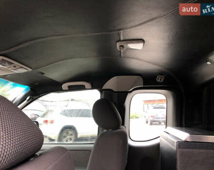 Черный Ниссан Навара, объемом двигателя 2.49 л и пробегом 200 тыс. км за 10000 $, фото 9 на Automoto.ua