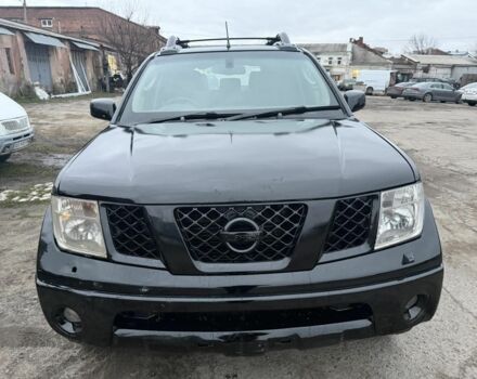 Черный Ниссан Навара, объемом двигателя 2.5 л и пробегом 210 тыс. км за 4000 $, фото 2 на Automoto.ua