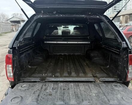 Черный Ниссан Навара, объемом двигателя 2.5 л и пробегом 210 тыс. км за 4000 $, фото 6 на Automoto.ua