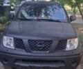 Чорний Ніссан Навара, об'ємом двигуна 2.5 л та пробігом 300 тис. км за 4906 $, фото 1 на Automoto.ua