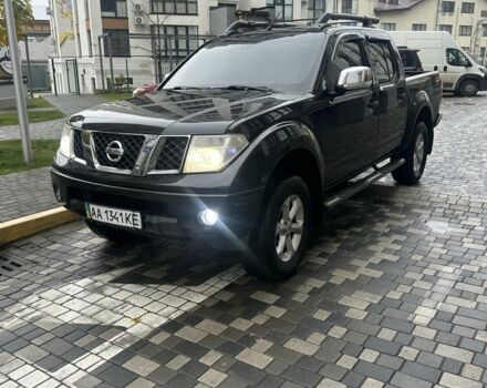 Чорний Ніссан Навара, об'ємом двигуна 2.5 л та пробігом 218 тис. км за 12500 $, фото 2 на Automoto.ua
