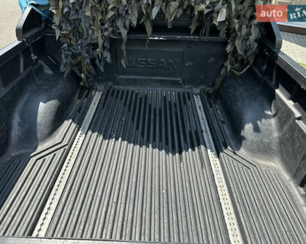 Черный Ниссан Навара, объемом двигателя 2.49 л и пробегом 300 тыс. км за 7237 $, фото 10 на Automoto.ua