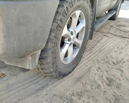 Черный Ниссан Навара, объемом двигателя 2.5 л и пробегом 125 тыс. км за 5100 $, фото 4 на Automoto.ua